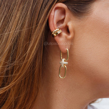 Brinco argola 2 em 1 com detalhe x e banho de ouro 18k