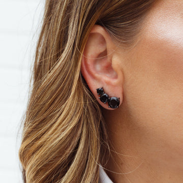 Brinco ear cuff 3 zircônias negra com banho de ródio negro