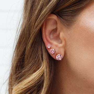 Trio de brincos rosa com banho de ouro 18k