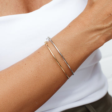 Pulseira bracelete slim liso com banho de ouro 18k
