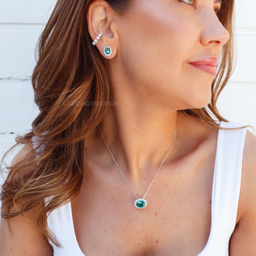 Conjunto oval turmalina entorno cravejado com banho de ródio branco