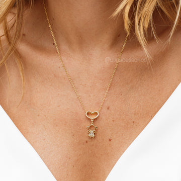 Colar MENINA com coração e banho de ouro 18k