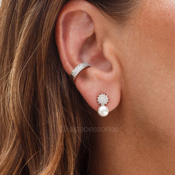 Brinco prata 925 oval cravejado com pérola