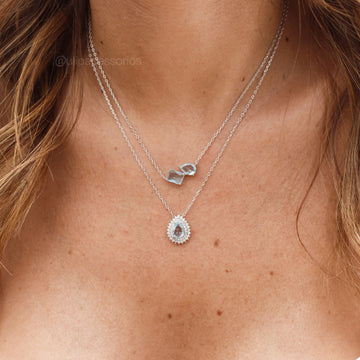 Colar retângulo e gota topázio com banho de ródio branco