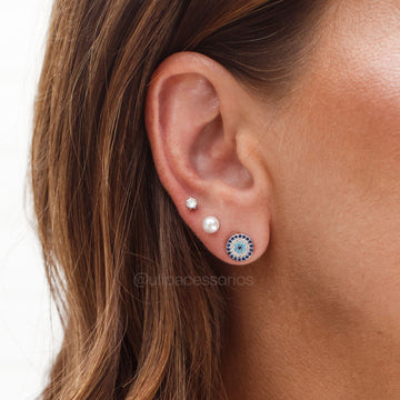 Brinco trio olho grego, pérola e ponto de luz com banho de ródio branco