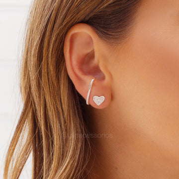 Brinco prata 925 ear hook meio liso meio cravejado