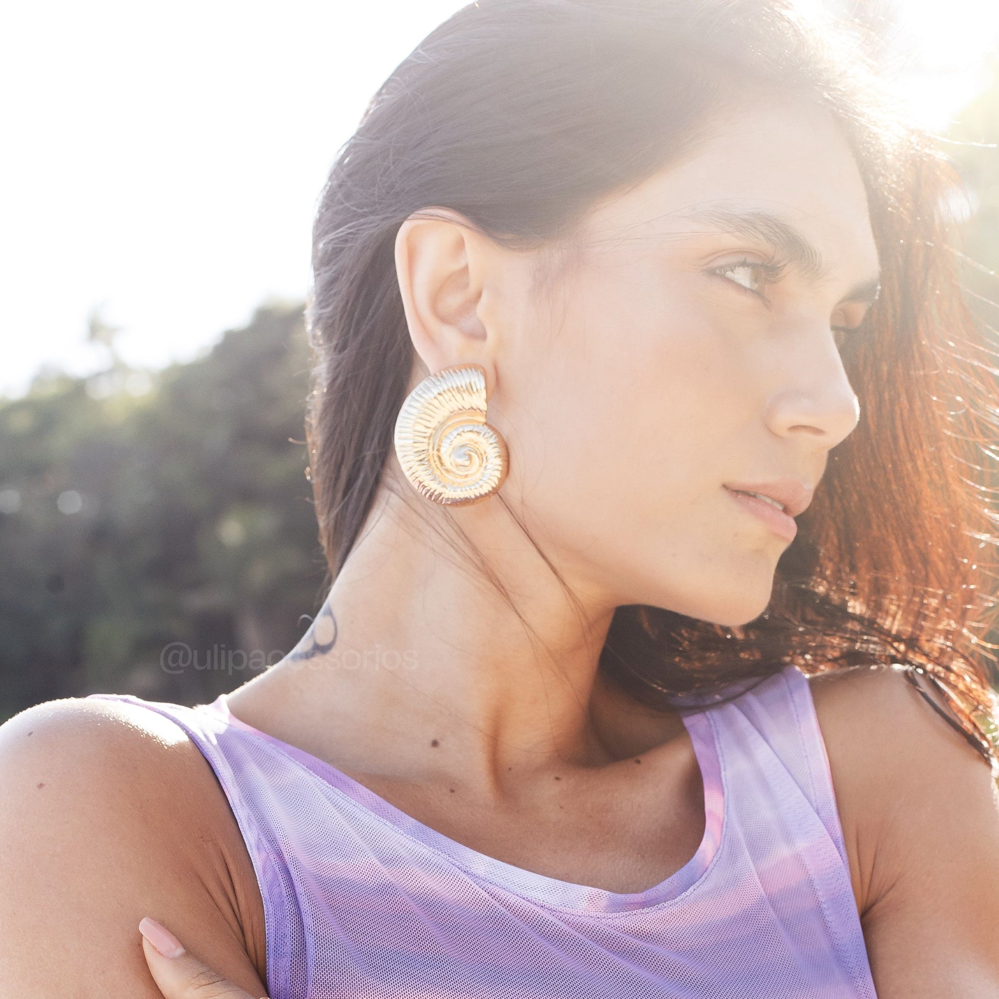 Brinco Maxi Caracol com banho de ouro 18k