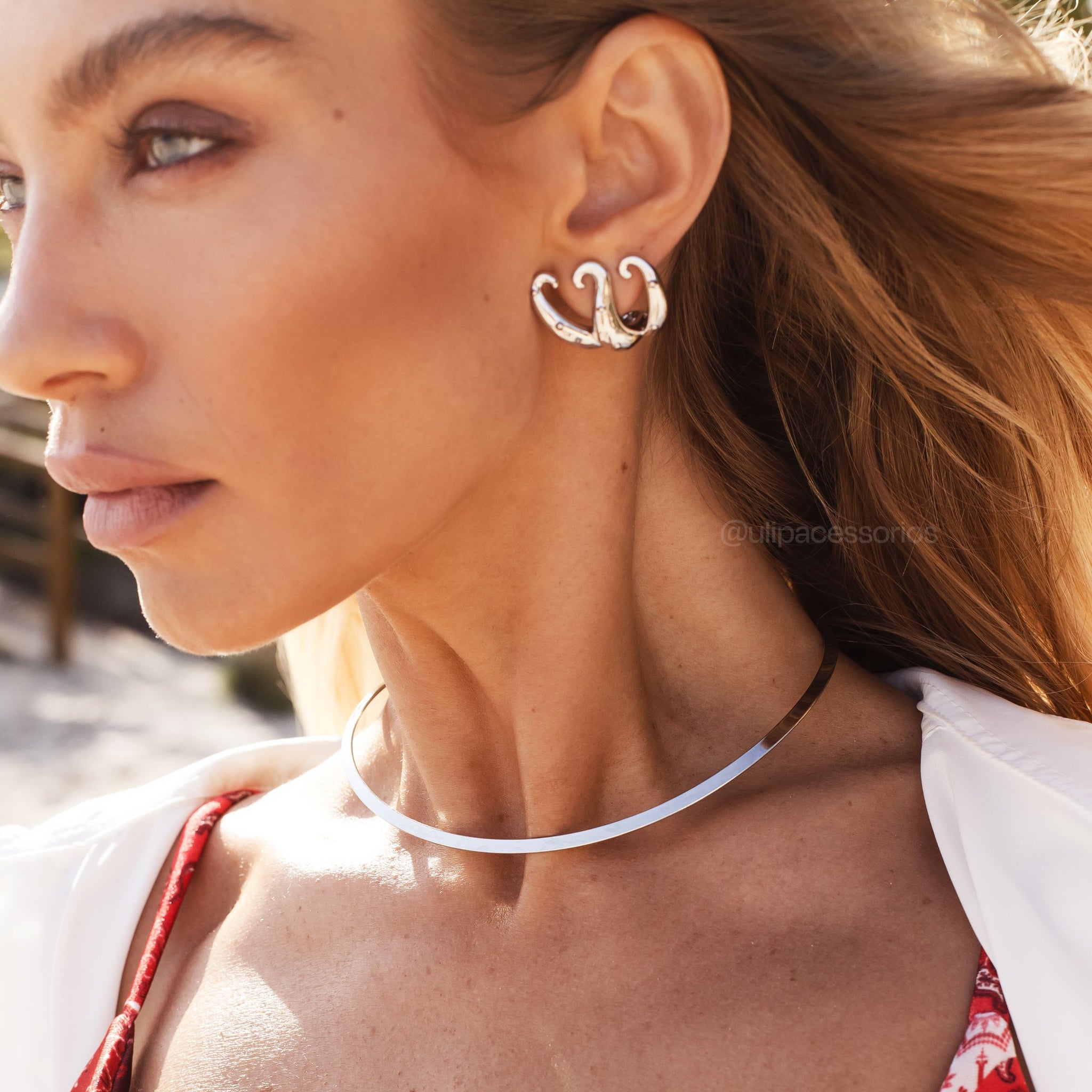 Brinco polvo com banho de ródio branco