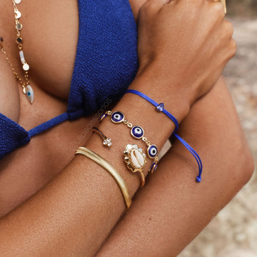 Pulseira bracelete buzio com ponto de luz e banho de ouro 18k