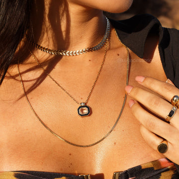 Colar longo laminado trabalhado 2mm 60cm com banho de ouro 18k