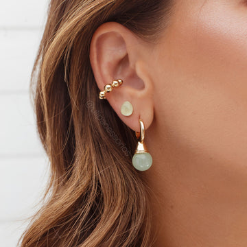 Brinco argola gota pingente pingo verde claro com banho de ouro 18k