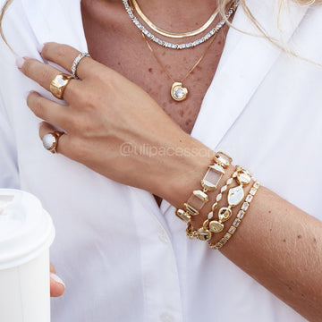 Pulseira retângulos cristais entorno liso com banho de ouro 18k