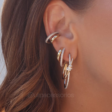 Brinco argola dupla slim lisa e cravejada mistura de banhos