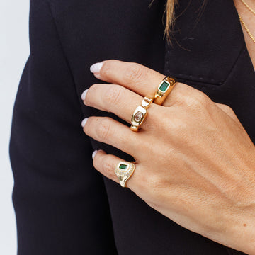Anel ovais lisos com zircônia cristal e banho de ouro 18k