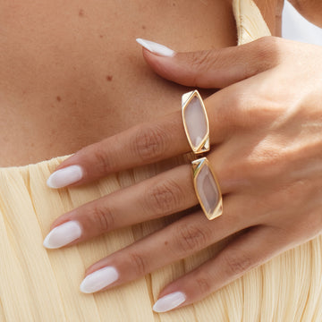 Anel gota cristal fosca com banho de ouro 18k