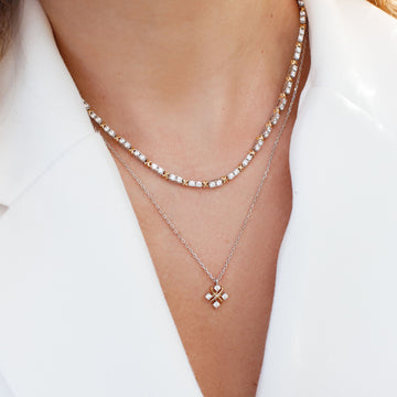 Colar prata 925 inspired Celina detalhe X dourado