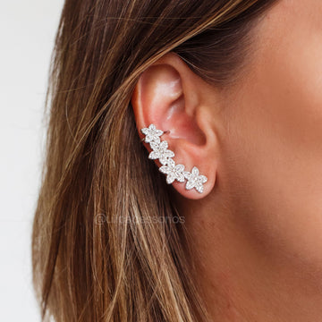 Brinco ear cuff flowers cristal com piercing com banho de ródio branco