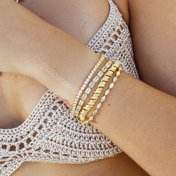 Pulseira escamas lisas e cravejadas com banho de ouro 18k