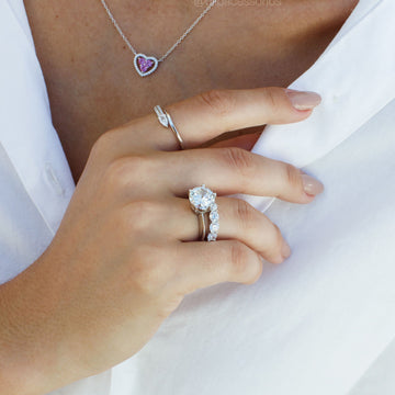 Anel solitário luxo com banho de ródio branco