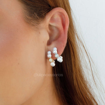 Brinco argola pérolas com oval cravejado com banho de ouro 18k