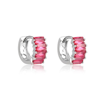 Brinco argolinha com baguetes com zircônia rosa e banho de ródio branco