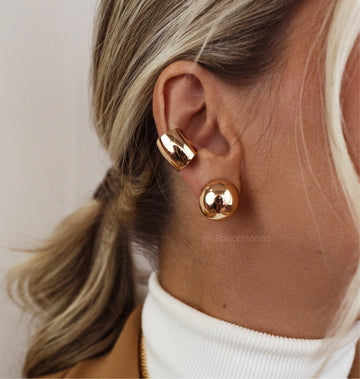 Piercing placa lisa maior com banho de ouro 18k