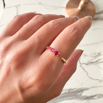 Anel aberto com zircônia turmalina rosa com banho de ouro 18k