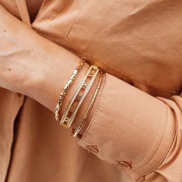 Pulseira bracelete inspired números romanos dourada