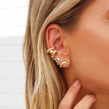 Brinco duplo envolvente P com banho de ouro 18k