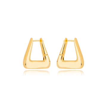 Brinco argola M Silvia triangular lisa com banho de ouro 18k