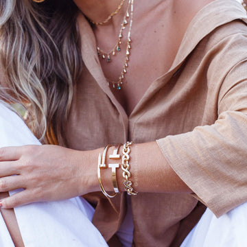 Pulseira bracelete prego com banho de ouro 18k